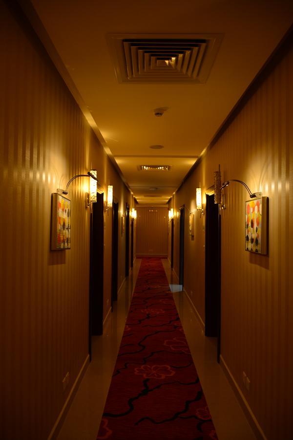 Home Inn Hotel Suites Al Khobar Exteriör bild