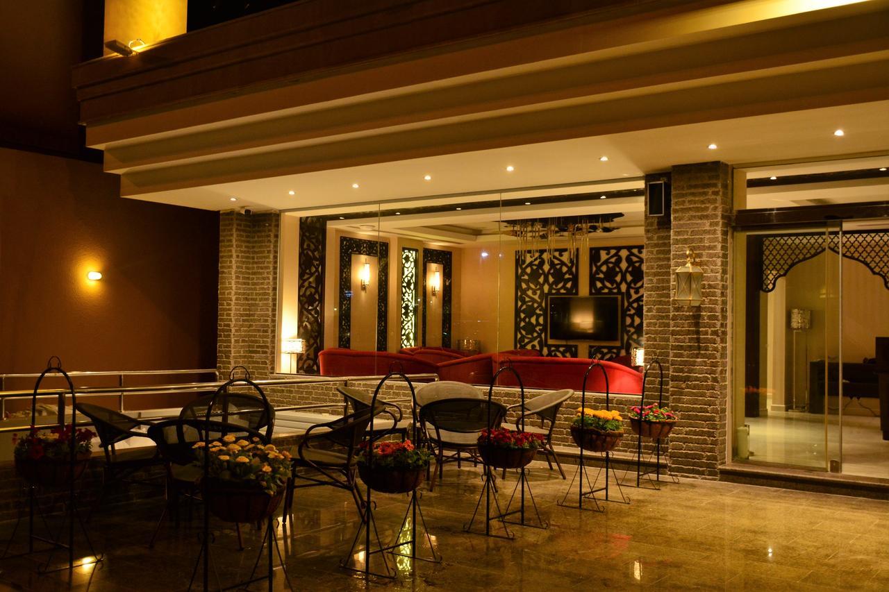 Home Inn Hotel Suites Al Khobar Exteriör bild
