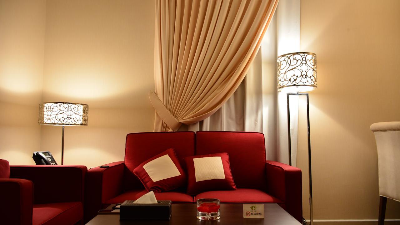 Home Inn Hotel Suites Al Khobar Exteriör bild