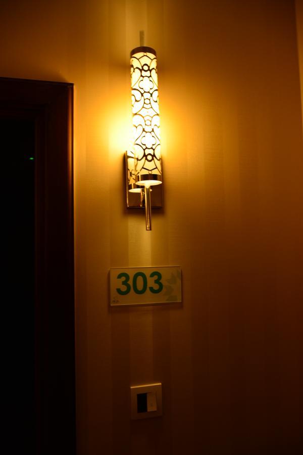 Home Inn Hotel Suites Al Khobar Exteriör bild