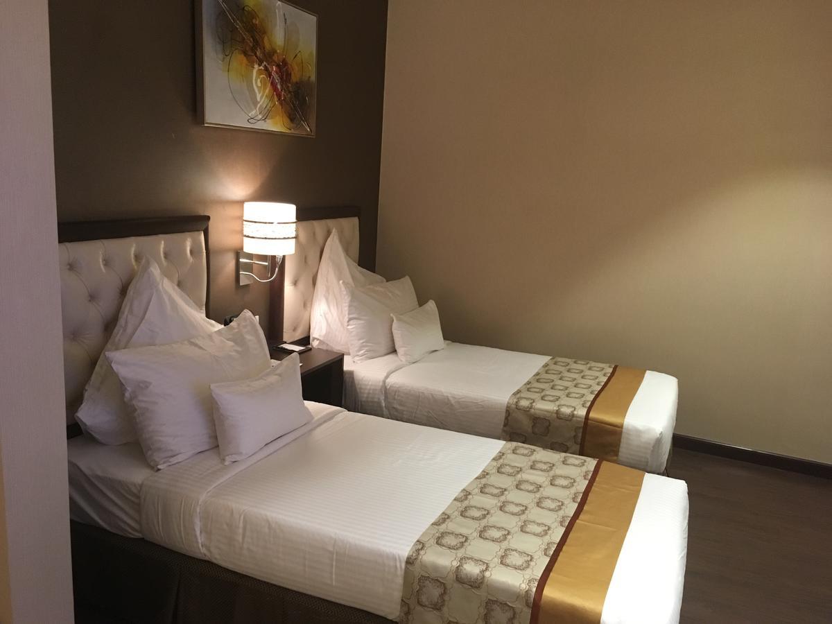 Home Inn Hotel Suites Al Khobar Exteriör bild