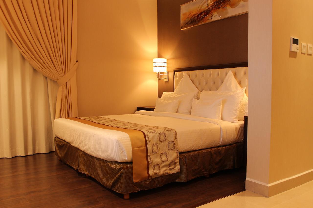 Home Inn Hotel Suites Al Khobar Exteriör bild